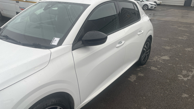 Peugeot 208 1.2 PureTech 100 Allure Premium 5dr Petrol Hatchback